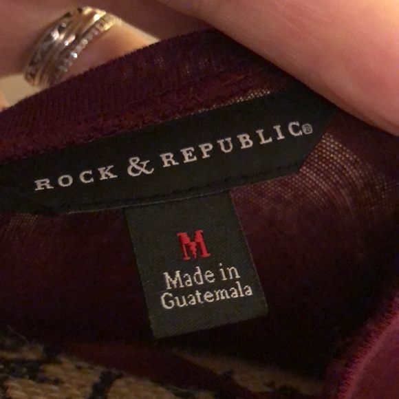 Like NEW glitter and glam shirt - Picture 3 of 3